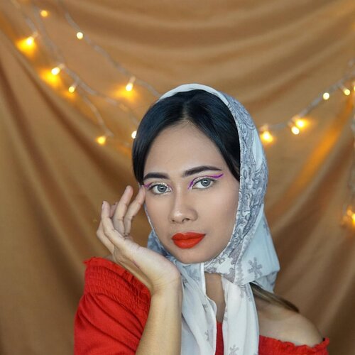 ...
Muka jutek bayar tagihan !!!
.
.
Happy weekend guys minggu terakhir menjelang Ramadhan ...
.
Complexion :
Foundi @maxfactorindonesia 
Eyebrow @sascofficial 
Lipstik @lorealindonesia 
Blush and higlihter @focallure 
Softlensnya @x2softlensofficial 
...
#beauty #makeup #weekendvibes #clozetteid #tutorialmakeup