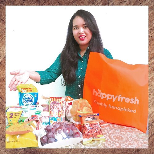 Aku selalu puas sama layanan  @happyfresh_id dan udah pake lama. Apalagi makin kesini makin berkembang & berbenah dalam hal sistem, layanan juga promo. Seperti sekarang lagi ada #𝐇𝐀𝐑𝐆𝐎𝐋𝐍𝐀𝐒 sebelum nanti event #𝐇𝐀𝐑𝐁𝐎𝐋𝐍𝐀𝐒 . Kebetulan banget baru belanja bulanan dari #𝐇𝐚𝐩𝐩𝐲𝐅𝐫𝐞𝐬𝐡 , segambreng gini lumayan dapat banyak barang promo loh juga diskon hargolnas plus tambahan lainnya. Karena 𝐥𝐚𝐠𝐢 𝐚𝐝𝐚 𝐝𝐢𝐬𝐤𝐨𝐧 𝟒𝟓% 𝐝𝐚𝐫𝐢 𝐛𝐞𝐫𝐛𝐚𝐠𝐚𝐢 𝐤𝐚𝐭𝐞𝐠𝐨𝐫𝐢 𝐬𝐞𝐫𝐭𝐚 𝐚𝐝𝐚 𝐣𝐮𝐠𝐚 𝐲𝐚𝐧𝐠 𝐬𝐞𝐫𝐛𝐚 𝟏𝟐𝐫𝐢𝐛𝐮. Gimana, mantap abis kan ? Nah makanya sebelum pada belanja kebutuhan lain, mending siapin dulu kebutuhan grocerienya mumpung lagi diskon gede-gede.an jadi bisa nyetok banyak. Belanjanya lewat apps nya aja, download dulu ya. Bisa banget pake kode diskon “𝐇𝐀𝐏𝐏𝐘𝐅𝐑𝐄𝐒𝐇𝟏𝟐” buat diskon tambahannya. Oiya 𝐦𝐞𝐫𝐞𝐤𝐚 𝐛𝐚𝐫𝐮 𝐛𝐮𝐤𝐚 𝐥𝐚𝐲𝐚𝐧𝐚𝐧 𝐝𝐢 𝐁𝐚𝐥𝐢 𝐣𝐮𝐠𝐚, 𝐝𝐚𝐧 𝐥𝐚𝐠𝐢 𝐚𝐝𝐚 𝐠𝐢𝐯𝐞𝐚𝐰𝐚𝐲 𝐛𝐮𝐚𝐭 𝐦𝐞𝐦𝐞𝐫𝐢𝐚𝐡𝐤𝐚𝐧 𝐩𝐞𝐦𝐛𝐮𝐤𝐚𝐚𝐧 𝐥𝐚𝐲𝐚𝐧𝐚𝐧 𝐡𝐚𝐩𝐩𝐲𝐟𝐫𝐞𝐬𝐡 𝐝𝐢 𝐁𝐚𝐥𝐢. Jadi yang di Bali dan daerahnya kuy merapat belanja di happyfresh. Info lebih lengkap cek akun @happyfresh_id tanya2 ke aku sebagai pelanggan setia juga bisa.#lovely_phuss #reviewphuss #phussreview #belanjaonline #belanjasembakoonline #groceryshopping #clozetteid