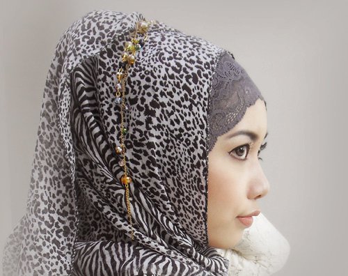 Leopard hijab
