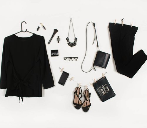 When in doubt, wear black ✨ #BetterinBlack #DailyEssentials #ClozetteID