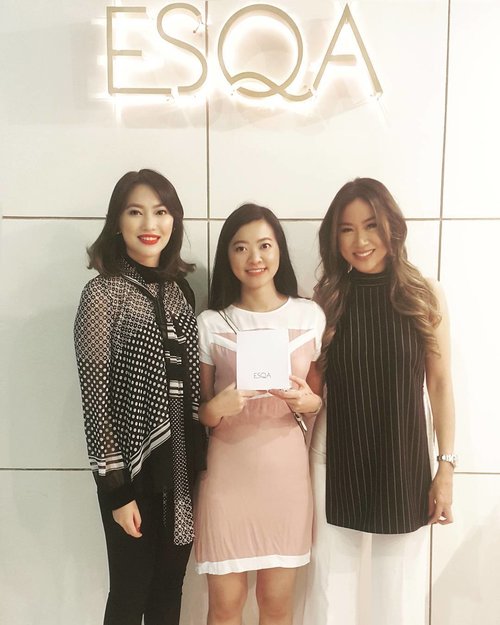 .
Upik abu diapit lady bosses yang SUPER KECE!! So I was lucky to win a pretty gift from @esqacosmetics yesterday karena berhasil jawab quiz during the talkshow.
Laluu deg"an pas mau minta foto bareng tapi mereka baik banget & welcome me to ESQA's booth and voila.. makasi @oliviaayu yang uda fotoin.

Thank you for being so friendly  Ms Cindy & Kezia

Tips to start up a business from @keziatoemion is just be brave and do it! And I'll always remember what @angelinacindy said that being an entrepreneur itu ya kita harus tetap fokus & pantang menyerah and be a good problem solver 👍👍
.
.
.
P.s: itu akuu uda jinjit looo tapi tetep ajaaaa petite 😂😂😂
.
.
#IMAE2016 #ESQAddicted 
#glamorouslynatural
#clozetteid #Fdbeauty 
#makeup #beauty #skincare 
#supportlocalbrand #supportlocalproduct 
#veganproduct #ladyboss