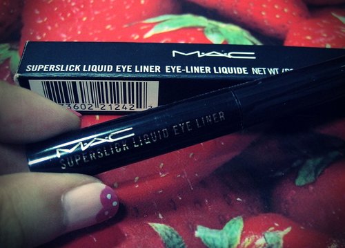 One of my favorite liquid eyeliner <3