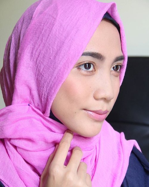 Up on my blog !! (link is on my bio), my first make up tutorial : Korean Look 😶 and i'm using all products from @sephoraidn Kbeautypackage 😊😊 oh and don't forget to check their website on http://goo.gl/pG8Ip4 as they have FREE DELIVERY on nationwide for purchase above Rp. 200.000. #sephoraidn #sephoraidnbeautyinfluencer #sephorakoreanbeauty #iheartsephoraid #miradamayanti #koreanlook #koreanmakeup #makeuptutorial #koreanmakeuptutorial #ClozetteID #Clozetter