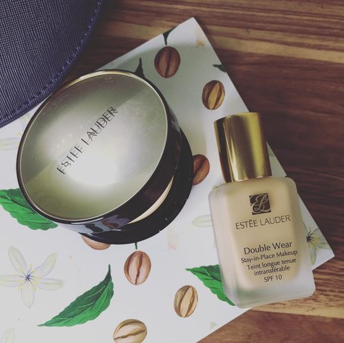 May your day be flawless as your makeup, rise and shine gurls !
.
.
.
#miradamayanti #EsteeID #EsteeLauder #makeup #flawless #cushion #foundation #beauty #blogger #flatlay #wood #mood #love #beautyblogger #ClozetteID