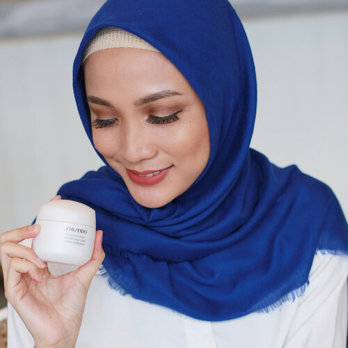 Welcoming Essential Energy Series from @shiseidoid to Indonesia. Essential Energy Series using ReNeura Technology to reactivates your skin’s sensors and making skin more responsive to skincare so in the end you will get your natural glow of your skin ✨
.
.
.
#miradamayanti #ShiseidoIDN #AwakenSkinID #Shiseido #skincare #ClozetteID