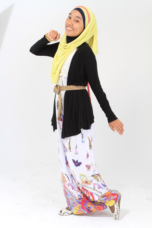 Stylish Slim Look with my hijab. #ClozetteID #AcerLiquidJade