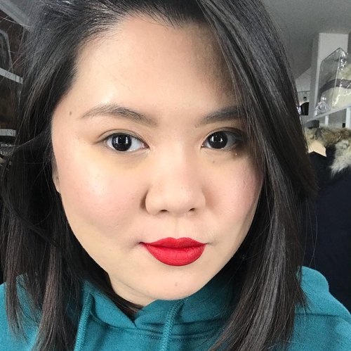 Sometimes, a red lip is all you need to lighten up the mood 💋 Loving this new @fentybeauty lip paint. I’m usually skeptical about hyped up products since many has been so disappointing, but this one does live up to its expectation!

The consistency is more watery than other liquid lipstick, but it doesn’t get tacky. It dries pretty fast, so you’d have to work quickly. I don’t love the applicator but it works okay.

Have you tried it? What do you think about it?
•
•
•
#kireimakeup #fentybeauty #asianmakeup #redlips #bbloggersca #bbloggers #clozette #clozetteid #indonesianbeautyblogger #canadianblogger #hamontmua #torontomua #makeupartistcanada #torontomakeupartist