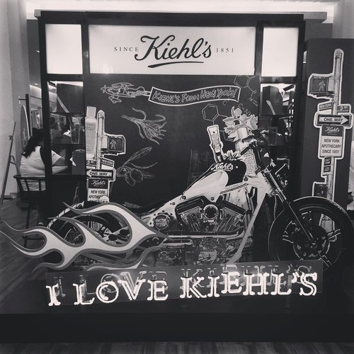Congrats @kiehlsid on your grand opening at Emporium Pluit! #clozetteid #kiehlspluit #kiehlsid #kiehls #emporium #pluit #jakarta #indonesia #indonesianbeautyblogger #beauty #skincare #cosmetics #event #grandopening