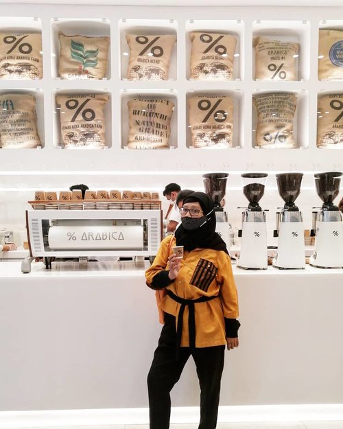 3 reasons why I enjoy @arabica.indonesia :☕ Clean ☕ Cool interior☕ Coffee from around the world#ArabicaMoment#seetheworldthroughcoffee#arabicacoffee#coffee#clozetteid@kokogiovanni@nanas_herlina@rilaril