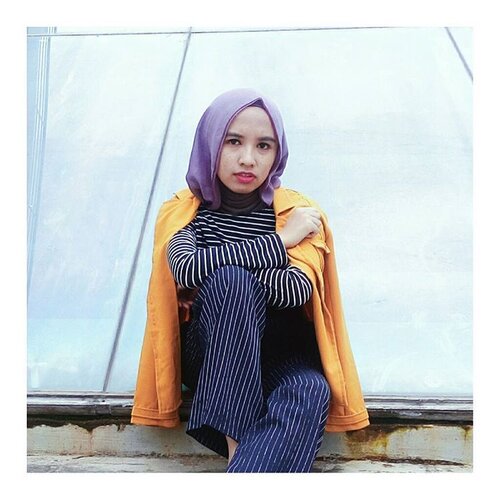 We all go through hard times in life. Somewhere along the road we become numbed with all the frustrations and dissatisfaction. But life itself isn't always about darkness and sadness, Life is also filled with colors and that makes it beautiful//Chanda Kaushik#Clozetteid #mantra #quotes #quotesoftheday #abmlifeissweet #acolorstory #starclozetter #fashionbloggers #whatwelike #abmlifeiscolorful #wednesdaythoughts