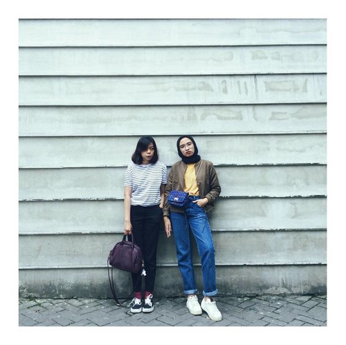 In frame with my amiana. Thankyou @dyandragnidar for capturing this unpredictable ootd. Can we called sporty chic style mi?

#Clozetteid #abmlifeisbeautiful #friendsinframe #abmlifeiscolorful #chictopia #acolorstory #starclozetter #sportychic #fashionbloggers #bomberjacket #lookbookindonesia #ootdindo