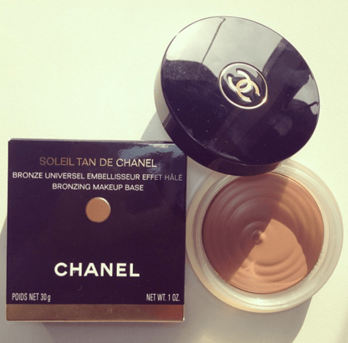 My absolute Bronzer / face contour, Chanel Soleil de Tan. The texture is creamy, very blendable for my fair-medium skin. No shimmer which is a good way. A perfect bronzer to contour our face.
