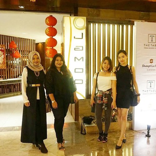 Finally, #MPBadhay spent dinner together at Jamoo Restaurant @shangrilasub yesterday. We used our best "Badhay" outfit. We enjoyed our dinner very much. Thank you so much @makeupplus_id for the reward! ❤
.
#MPBadhay #makeupplus #makeupplusid #makeupplusapp #sbybeautyblogger #clozetters #clozetteID
.
#bblog #beautyblogger #beautybloggerid #gadzotica #girlsnightout #girlinaction #hangout #meetup #saturdaynight #girls #fashion #fashionid #glamour #glamorous #ootd #ootdindonesia #ootdindo #instalike #instagood