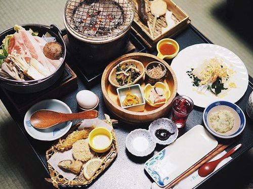 A kaiseki multi-course dinner at our bed room after onsen. What a great day! __#takaragawaonsenosenkaku #minakami #kaisekicuisine #kaisekidinner #japantrip #japanstyle #japanholiday #japanesefood #clozetteid #minakami #whattodoinjapan