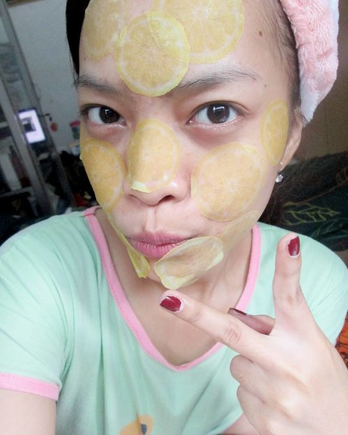 Kocostar Slice Mask Lemon 💆💆💆🐇🐇 Unik bangeeeeettt kan... 😳😳😳 Slice Mask pertama di Indonesia! ❤❤ http://www.mybeautypinastika.com/2016/09/kocostar-slice-mask-mask-sheet-unik.html?m=1

#FDbeauty#review #clozetteid #clozetteid #clozettedaily #beauty#skincare #blogger #beautyblog #bblogger #kocostar#kocostarid #asian #korea #korean