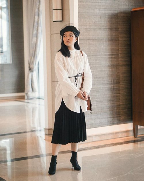 My outfit today for @esteelauderid Stay tune buat foto2 lainnya.. Skrg #ootd nya dl 😁😎😁Hat top and skirt from @laville.clothing....#bloggerindonesia #lookbookindonesia #beautyguru #beautyvlogger #beautyblogger #clozetteid #bloggerstyle #fashionblogger #fashionstylea #fashionindo #indonesianbeautyblogger #indonesian_blogger #indonesiabeautyblogger #youtubeasia #youtuberindonesia #clozetteambassador #beautyindonesia #indobeautygram#stylehaul #cgstreetstyle #ggreptrend #ggrep