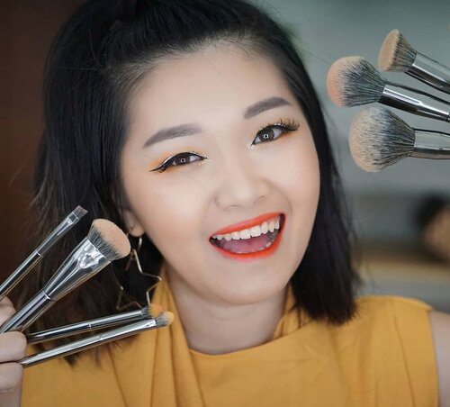 Finally yaaa! Video satu ini UP jg dan kath bs nyobain brush2 murce ini. Percayalaaahhh kasih. In worth banget! Link check jn my bioSo.. How to join giveaway🔝1. Subscribe and like video ini2. Comment d bawah alasan kenapa kalian yg harus menang dan jangan lupa "MERRT CHRISTMAS & HAPPY NEW YEAR"3. Comment jg nama Ig kalian dan email kalian4. Repost foto Ig ttg giveaway ini. Fotonya ada di Ig kath ya #kathlakzgiveaway2018Www.instagram.com/kathlakzGood luckClose giveaway 3 januari 2018 jam 8 mlmPengumuman tanggal 5 januari 2018.