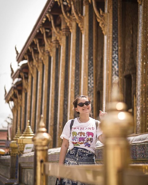 Being tourist at bangkok be like 💖🤩💖.....#lookbookindonesia #beautyguru #beautyvlogger #beautyblogger #clozetteid #bloggerstyle #fashionblogger #fashionstylea #fashionindo #indonesianbeautyblogger #indonesian_blogger #indonesiabeautyblogger #youtubeasia #youtuberindonesia #clozetteambassador #bangkokthailand #kathliday
