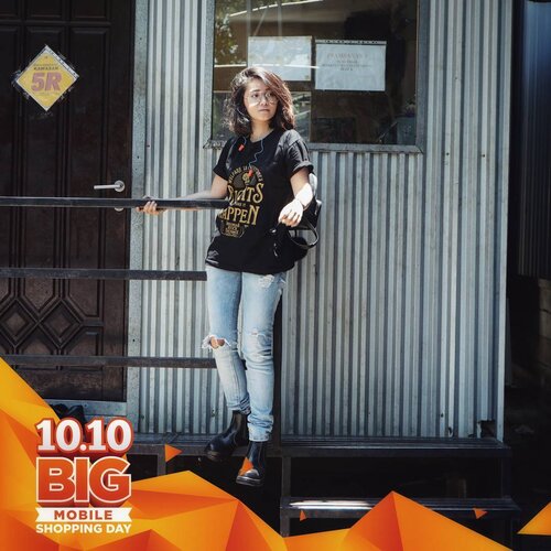 Yohooo! Kath bawa berita gembira lagi niii... Dan kath gak bakalan nyimpen ini sendirian dong.. Sebentar lagi 10.10 ni.
Ayo ramaikan dan rayakan #Shopee1010 Big Mobile Shopping Day, hari ini di Gandaria City dari jam 10 pagi - 10 malam. Akan ada Maliq & d’essentials, NAIF, dan Dengarkan Dia (Ayudia & Ditto). FREE!
 Dan kath dengan shopee bakalan ada banyak promo.. Cus langsung ke website nya shopping bareng kath yuk. Linknya bisa langsung ksini atau klik d bio kath ya https://shp.ee/atfqg56�
Serta dapatkan kesempatan untuk memenangkan 10 Yamaha Aerox, 1 BMW X1 dan masih banyak lagi hadiah menarik lainnya!
So tunggu apa lagi? Buruan beli smua wishlist kalian...