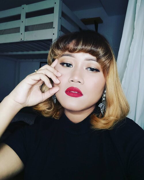 No caption.... #makeup #makeupideas  #mua #makeupartistsworldwide  #wakeupandmakeup #beautybloggerindonesia #indonesiabeautyblogger #clozetteid #redlips #tampilcantik #undiscovered_muas