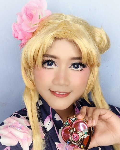 Moon Cosmic Power, Make Up!! I love this Miracle Romance Cosmic Heart Cheek By Creer Beaute. 
I think i gonne buy the eyeshadow too.. RIP my money~~~ 💸💸💸💸 #makeup #makeupcosplay #makeupforcosplay #makeupcharacter #cosplay #cosplayid #usagitsukino #usagi #sailormoon #prettyguardiansailormoon #creerbeaute #miracleromance #makeupartist #muajakarta #muajkt #clozetteid #yukalicious15