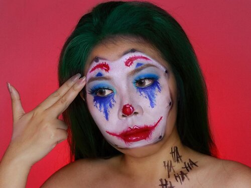 Wanna play a game? 🤡
.
.
Inspo: @keilidhmua 👑
Warna rambut di photoshop yaa ini 😝
.
.
.
.
.
.
.
.
.
.
.
.
.
.
#joker #jokermakeup #clozetteid #makeup #wakeupandmakeup #colorfulmakeup #beautybloggers #makeuptransformation #100daysofmakeup #bunnyneedsmakeup #ragamkecantikan #makeupinspo #undiscoveredmuas #makeupaddict #fantasymakeup #creativemakeup #faceart #makeupillusion #artisticmakeup #facepaint