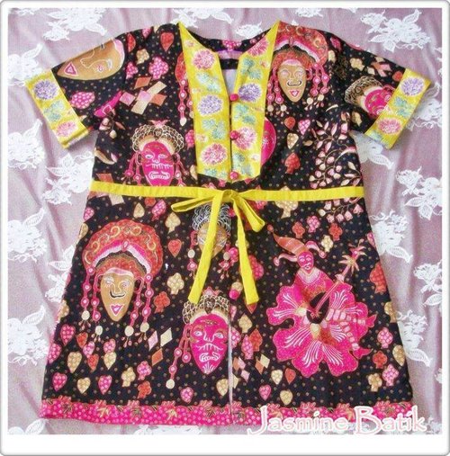 Batik Tulis Cirebon Top, LD 90 cm (size M), pre-loved, worn twice, very good condition. Order : SMS/Whatsap 081393762842