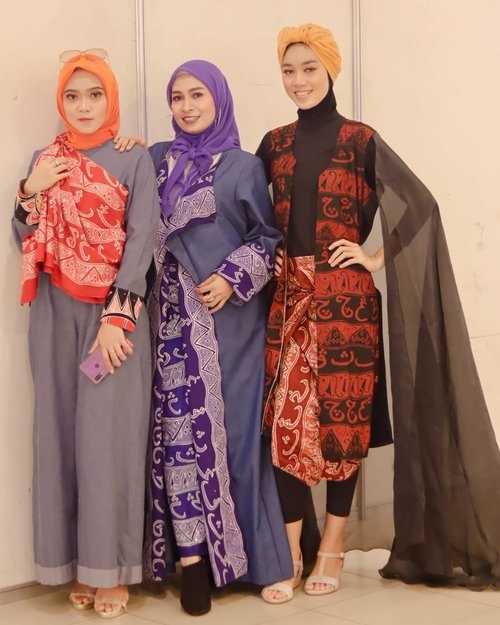 Batik WaliSongo by @ird_indriyardani_official...difotoin @ffela_mds02 💕..#backstage #clozetteid #batiksogan #batikwalisongo #fashionstyle