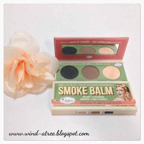 New palette for new year? Why not? Im falling in love with @thebalmid Smoke Balm 😍😍😍😘😘 #clozetteID #indonesiabeautyblogger #bloggerindonesia #bblogger #beautyblogger #idblogger #instabeauty #like4like