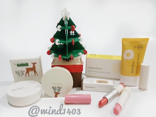 What i wear today 😍 falling in love with diy christmas music box from @innisfreeofficial and special edition cushion case 🎄 #innistagran #like4like #follow4follow #clozetteid #instabeauty #indonesiablogger #indonesiabeautyblogger #bloggerBDG #bloggerlife #bloggerbandung #bloggerindonesia #beautyblog #beautyblogger #beautybloggers #beautybloggerbandung #beautybloggerindonesia #bblogger #bbloggers #bbloggerslife #BloggerPerempuan #Innisfree #Koreanmakeup #KoreanCosmetics #KoreanProduct