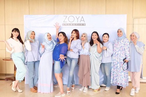 With my beauties at @zoyacosmetics event dalam rangka peluncuran website Zoya sehingga semua wanita di Indonesia bisa mendapatkan produk Zoya dengan mudah #easilylookingood #zoyacosmetics #effortlesslybeautiful