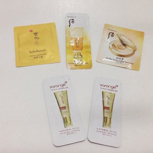 Sulwhasoo vs history of whoo sample pack IDR 75.000-
1. Sulwhasoo essential firmong cream
2. The history of whoo cooling sun cover 
3. The hostory of whoo sum cream 
4. Sarange triple crown BBC shade natural beige 2 pcs
#TheHistoryOfWhoo #Sarange #Sulwhasoo #KoreanSkinCare #SampleSale #JualSample #BlogSale #ClozetteID #instabeauty #indonesiablogger #indonesiabeautyblogger #bloggerBDG #bloggerlife #bloggerbandung #bloggerindonesia #beautyblog #beautyblogger #beautybloggers #beautybloggerbandung #beautybloggerindonesia #bblogger #bbloggers #bbloggerslife