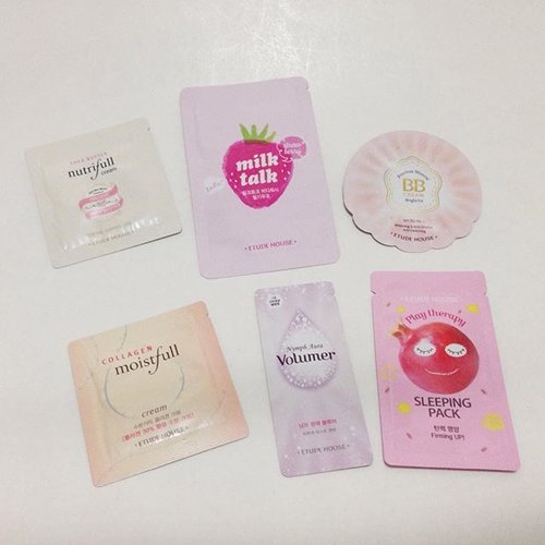 Etude sample pack IV
IDR 30.000-
1. Etude play therapy sleeping pack
2. Nutrifull cream with sea butter
3. Nymph aura volumer shade 2
4. Precious BBC bright fit 
5. Collagen moistfull cream
6. Milk talk strawberry
#JualEtude #SampleSale #JualSample #BlogSale #EtudeHouse #ClozetteID #instabeauty #indonesiablogger #indonesiabeautyblogger #bloggerBDG #bloggerlife #bloggerbandung #bloggerindonesia #beautyblog #beautyblogger #beautybloggers #beautybloggerbandung #beautybloggerindonesia #bblogger #bbloggers #bbloggerslife