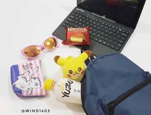 Yay I'm ready to catch digimonster with my cute pokemon plushie, some snack and drink. Dont forget to bring your pokemon mini pouch to made your day 😍 #PokePouch #YumeTwins