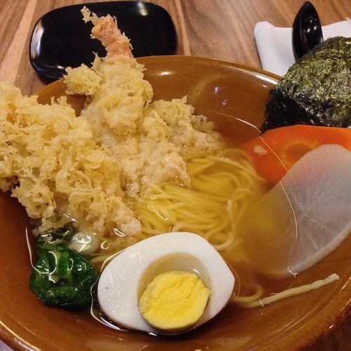 Ebi tempura ramen #foodporn #foodfiesta #foodgalore #foodlicious #foodtraveler #instafood #iphonetraveler #iphonesia #japan #japanese #japanesefood #ramen #clozetteID