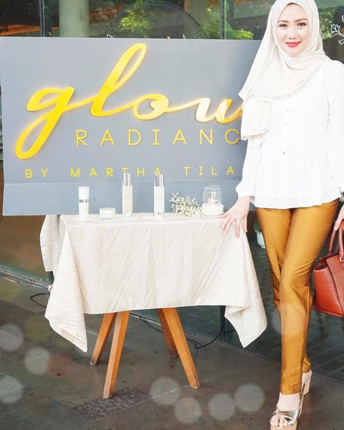 Congratulations to @marthatilaar_spa for launching its radiance glow treatment and products.Tap to detail #ootd touch of gold.#Clozette #Clozetteid #beauty #skincare #hijab #MarthaTillar #MarthaTillarSpa #glowradiance #Japan #Fujiyama #treatment #Facial  #instabeauty #instaskincare #instadaily #bbloggers #beautybloggerid #EventBeauty #EventBlogger #DASistersblog #Launching #hijabers #Hijabfashion #hijabstyle