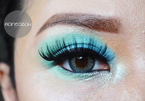 #EOTD by #Dasistersblog :
✔Eyeshadow @urbandecaycosmetics Pallete
✔Eyebrow @anastasiabeverlyhills Browwiz
✔Eyeliner @maybellineina Hyper Gloss Liner
✔Eyelahses @deyekoid New Syahrini
✔Waterline @silkygirl_id eyeliner in black
✔Softlens @japansoftlens Ageha Lunatia Grey

#Clozette #Clozetteid #Beauty #Makeup #eyemakeup #eotd #motdid #Eyeshadow #makeup70s #70s #pastel #Skyblue #green #anastasiabeverlyhills #browwiz #eyebrowpencil #lashmoveon #deyekoid #urbandecay #bbloggers #beuatybloggerid #indonesiabeautyblogger #instamakeup #instabeauty #zukreat