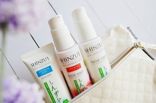 Sudah pernah coba facial wash nya Shinzu'i?? baca review secara detail product terbaru nya Shinzu'i di post blog terbaru kami ya

#Clozette #Clozetteid #beauty #skincare #facialwash #facialscrub #Skinlight #facetreatment #Shinzui #Putihitushinzui #Kawaiibeautyjapan #japanproduct #indonesiamarket #antiacne #normalskin #instabeauty #instaskincare #dasistersblog #bbloggers #beautybloggerid #indonesiabeautyblogger