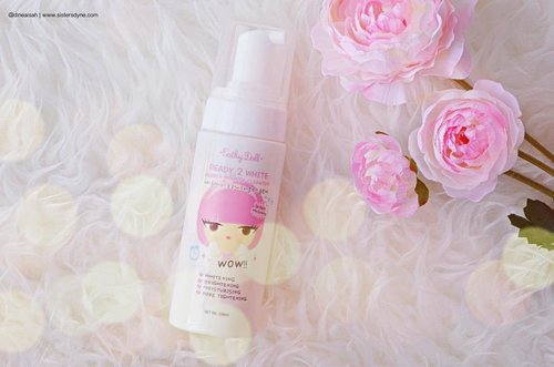 Review @cathydollindonesia Ready 2 White Bubble Mousse Cleanser
😆 Are you ready to be White?

#Clozette #Clozetteid #beauty #Skincare #facecleanser #whitening #DASistersblog #mousse #cleanser #facialwash #madeinkorea #kosmetikkorea #cathydoll #cathydollindonesia #cathydollbloggercontest #flatlay #takeafoto #nikond5100 #lens50mm #dreamy #bokeh #kawaii #instabeauty #instadaily