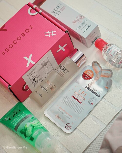 So here it is @sociolla  #SOCOBOX  #BESTOF2019@secretkey_id Starting Treatment Essence Rose Edition@bioderma_indonesia Sensibio H2O@mediheal_idn I.P.I Lightmax Ampoule Mask Ex@cantikcitra Fresh Glow Multifunction Gel Aloe VeraYang baru banget aku cobain itu adalah Citra Fresh Glow Multifunction Gel Aloe Vera, what I love produk ini 0% alcohol, bisa digunakan sebagai pelembab face and body  bahkan bisa digunakan sebagai primer dan lumayan bikin makeup lebih tahan lama dari biasanya kalo nggak pake primer.Sedangkan lainnya sudah tayang loh reviewnya di www.Glowlicious.MeGuys kalian udah nyobain yang mana aja nih?@beautyjournal#SOCOID #sociolla #beautyjournalsociolla............#swipeup juga di #igstory ya guys :) #biodermaindonesia #medihealindonesia #cantikcitra #secretkeyindonesia#beautyblogindonesia #jakartabeautyblogger #clozetteid #sociollablogger #beautyjournal #skincareblogger#altheaangel#beautybox#makeupcommunity #bloggerlife #bloggingcommunity #tampilcantik #ragamkecantikan