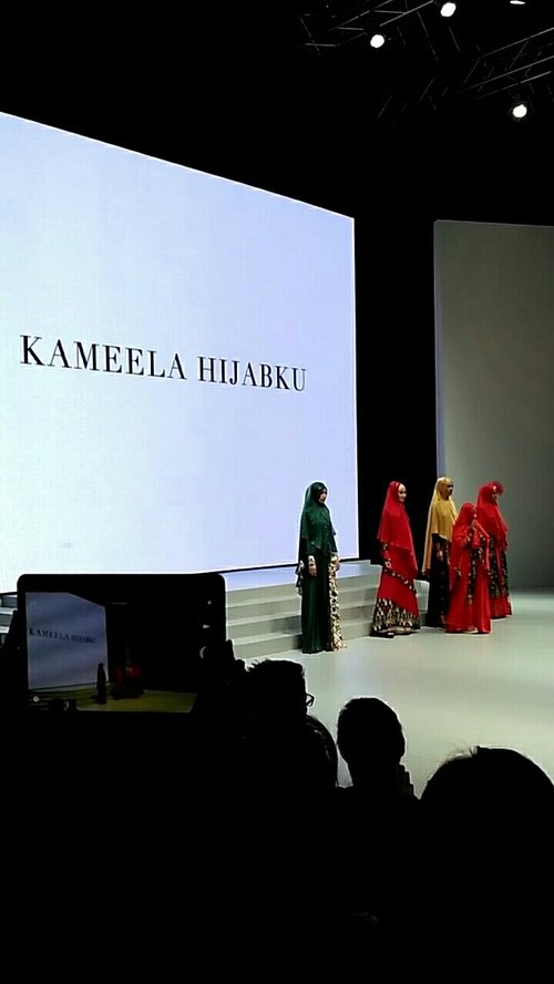 Kameela Hijabku
.
.
.
#ClozetteID #SCARFMagz #ifw2017