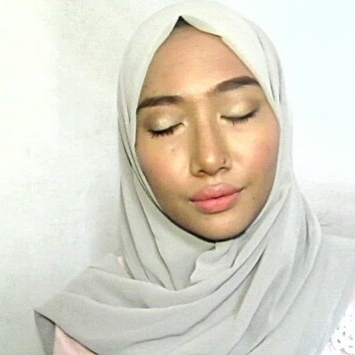 SWIPE SWIPE 👉
Biar tau warna-warna dari @purbasari_indonesia @purbasarimakeupid Hi-Matte Lip Cream 💋💄
.
Reviewnya bisa buka bit.ly/ai-himatte atau klik link di bio yaa 👆
.
#aidachtcom #clozetteid #makeup #beauty #blog #makeupinspired #makeupjunckie #l4l #f4f #makeupreview #makeuptutorial #indonesiabeautyblogger #femalebeautyblogger #bloggerperempuan #jakartabeautyblogger #beautybloggerindo #purbasari #purbasarihimatte #purbasarilipcream #lipcream