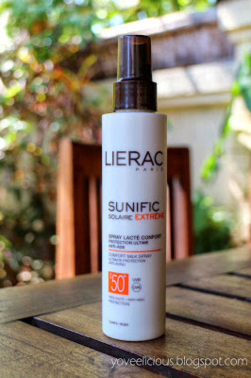 Lierac Sunific Solaire Extreme Comfort Milk Spray SPF 50+ works as a highly sun protection and anti-aging protection which moisturizes skin even when you are being in water, makes it ideal for anyone who are busy with outdoor activity especially an adult and people with sensitive skin.