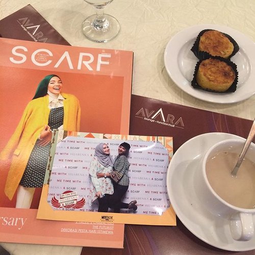 Me Time With Scarf Magazine "Start Your Business Now" ❤️ So Glad to be here all the way from Yogya straight to Epicentrum 😍😍 And meet @roswithajassin in here... Let's start to catch their sharing session.. Falah Fakriyah - VP of @hijabenka .. @temisumarlin - director and editor in chief of @scarf_magz ..@adetyaa founder TRF and Blow Pop..Anandia Putri - designer I.K.Y.Kdon't worry.. I will share today discussion to you all trough my blog. see u soon.. #metimescarfmagazine #hijabenkaxscarfmagazine #sofiadewieventdiary #hijabenka #jakartaevent #clozette #clozetteid