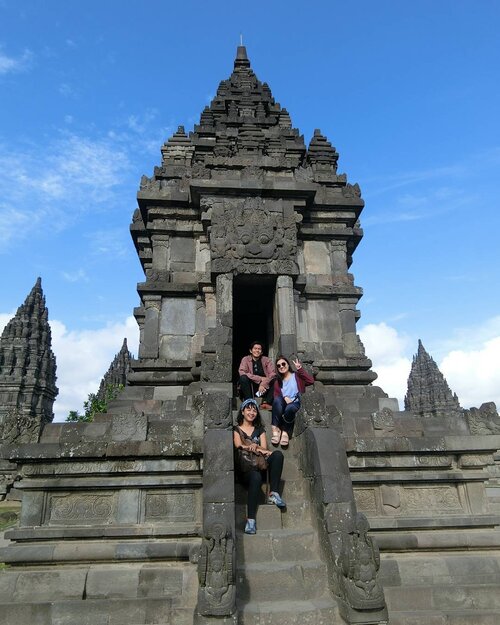 Our short getaway to Jogja.. we really had fun and it's full of inspiration .. thank you, Prambanan Temple .. .
.
.
.
.
.
.
Designers also need a short escape between the deadline 😂😂 last minute decission.. 4 hours in the morning.. 6-10am 😎 control.. alt.. del.. refreshed! 
#clozetteid #lifestyle #travelling #shortgetaway #shortescape #prambanan #designersquad #yogyakarta #jawatengah #prambanantour #sofiadewitraveldiary
.
.
.
📸 By my forever travelmate : casio exilim TR60