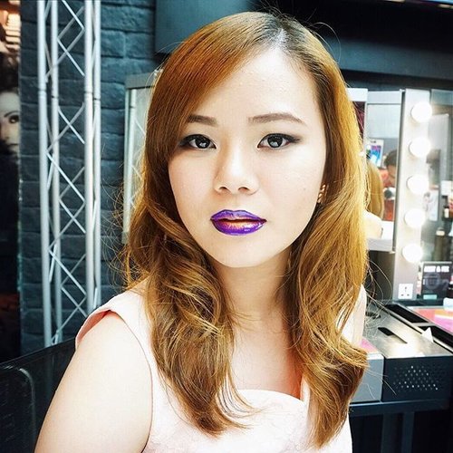 The art of ombre Lips by @philipskwok using the newly launch @makeupforeverid Artist Plexi Gloss 😘😘 #MyPlexiLips #makeupjunkie #makeupforever #plexigloss #ombrelips #mua #muaid #JeanMilkaNews #ClozetteId