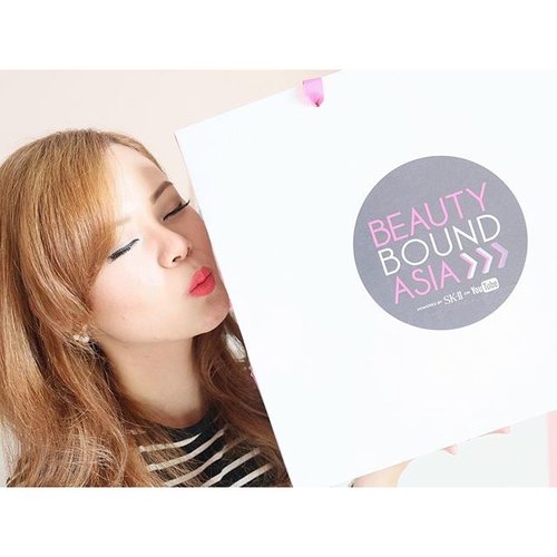 UNBOXING the #BeautyBoundAsia goodies bag. OMG this is so far the most exciting video I have ever recorded. Check out the full video at www.jeanmilka.com *link is on bio*. Thank you so much for @beautyboundasia also to all of you. Because you give me reason to keep pursuing my dreams. Wish me luck 😘😘
.
.
#beauty #makeup #skincare #unboxing #unboxingvideo #youtube #JeanMilkaTube #beautyblogger #beautyvlogger #indobeautygram #beautyjunkie #clozetteid