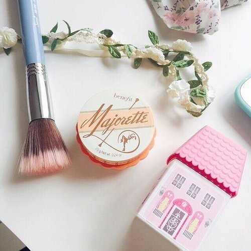 Just my favorite blush for this time of the season. #MajoretteBlush from @benefitcosmetics. First time I got it from @benefitcosmeticsindonesia is the first day I fall in love with #CreamBlush 😘 #clozetteId #benefitcosmetics #benefitblush #benefit #favorites #makeup #makeupjunkie #makeupfavorites #beauty #beautyblogger #indonesianbeautyblogger