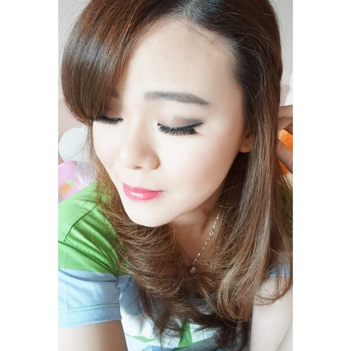 First time using full size lashes. I usually only use half lashes that does not reach the inner corner of my eyes. After I tried these lashes from @naomi_eyelash, actually it's quite comfortable. 
#ClozetteId #makeupjunkie #beautyaddict #beautyblogger #makeuplover #lashes #fakelashes #motd #todaypic #todayface #jeanmilkamotd #todaymakeup