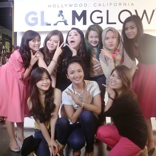 Yesterday event with @glamglow_ind and @clozetteid Ambassador... so happy to see you all girls... #clozetteid #makeup #makeupaddict #makeupjunkie #beautyaddict #selfie #wefie #girls #asian #friends #clozetteambassador #beautyambassador #endorseindo #ambassador #glamglow #glamglowid #glamglowpowermud #happyday #beautyblogger #indonesianbeautyblogger #fashionblogger